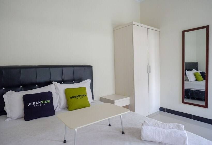 Номер Стандарт, Urbanview Hotel Syariah Casa Azmya Yogyakarta
