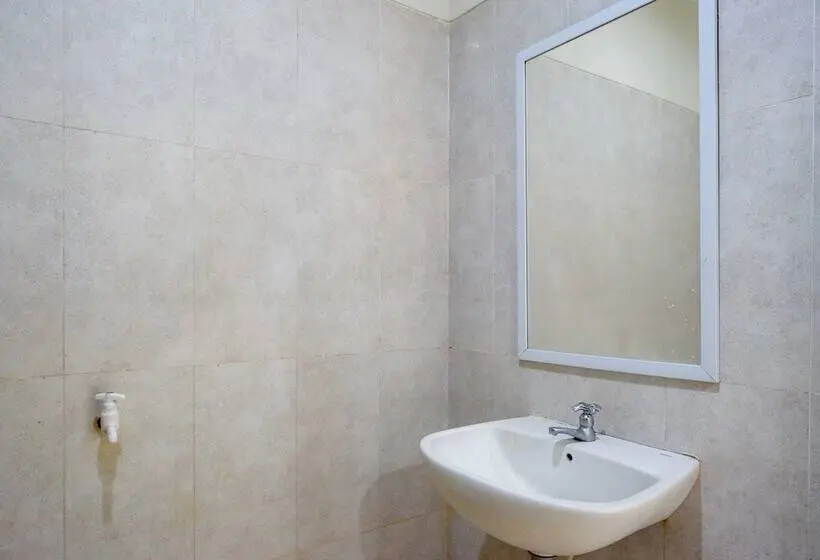 デラックスルーム, Urbanview Hotel Syariah Casa Azmya Yogyakarta