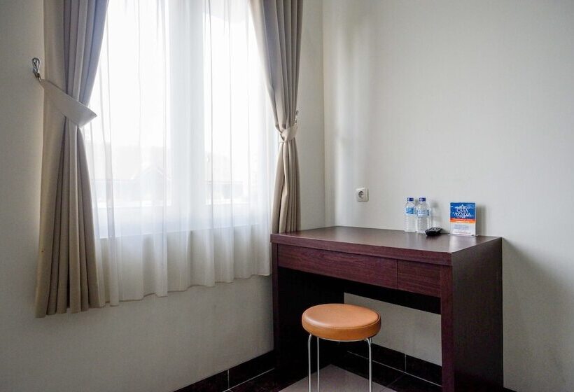 디럭스 룸, Urbanview Hotel Syariah Casa Azmya Yogyakarta