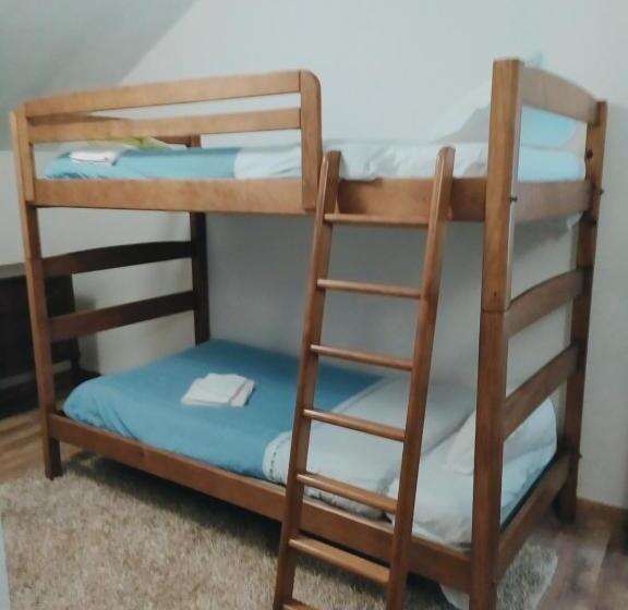 غرفة عائلية مطلّة علي الجبل, Casa Azul