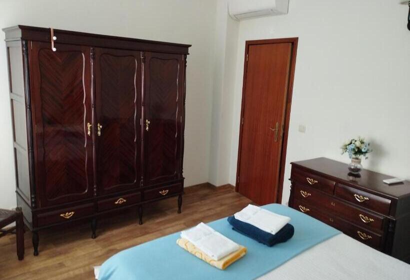 غرفة عائلية مطلّة علي الجبل, Casa Azul