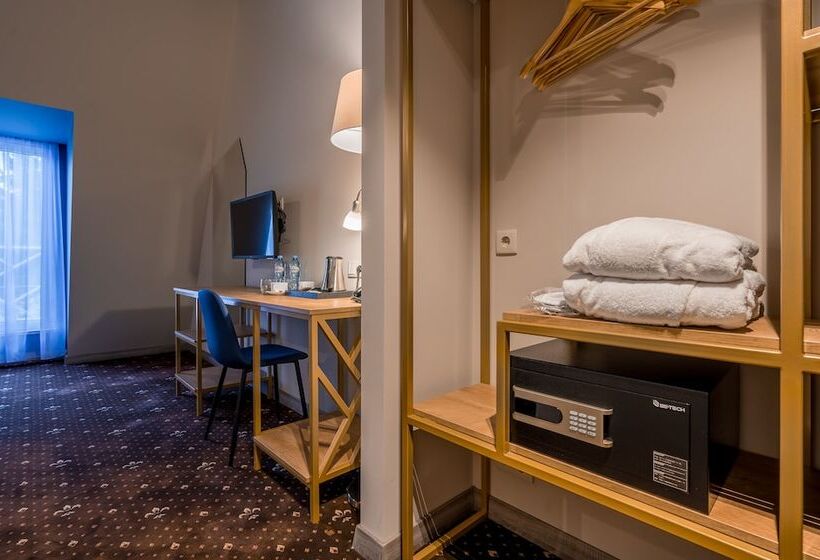 اتاق لوکس خانوادگی, Gladius Inn Boutique Hotel By Dnt Group