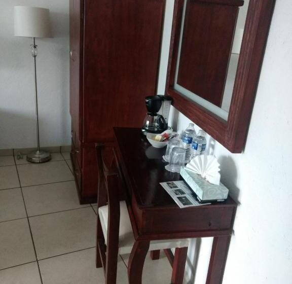 اتاق لوکس با تخت بزرگ, Jd Tepoztlán