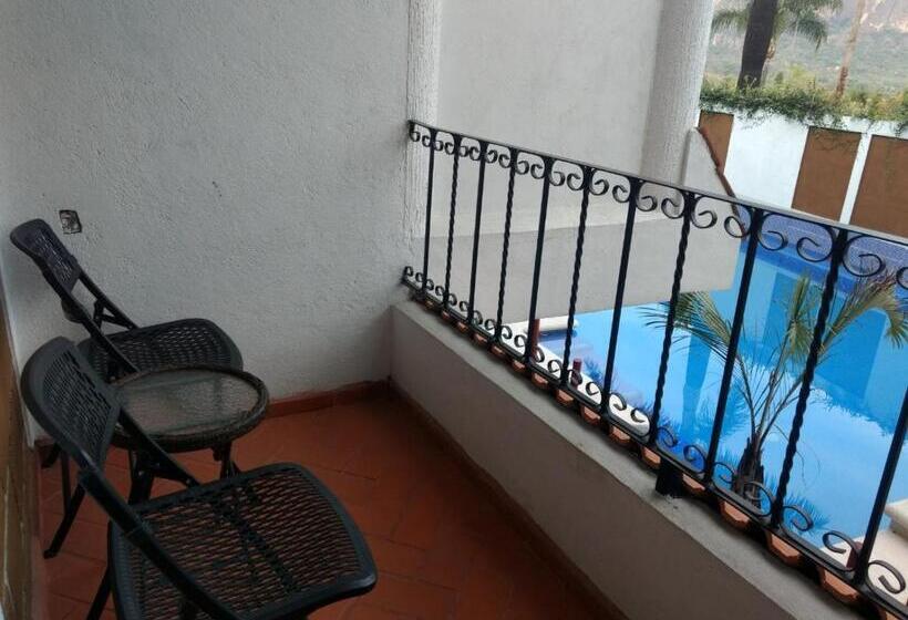 اتاق لوکس با تخت بزرگ, Jd Tepoztlán