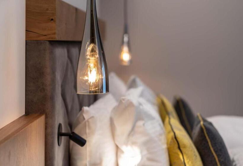 商务房间, Poltnerhof