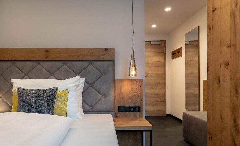 标准单人间, Poltnerhof