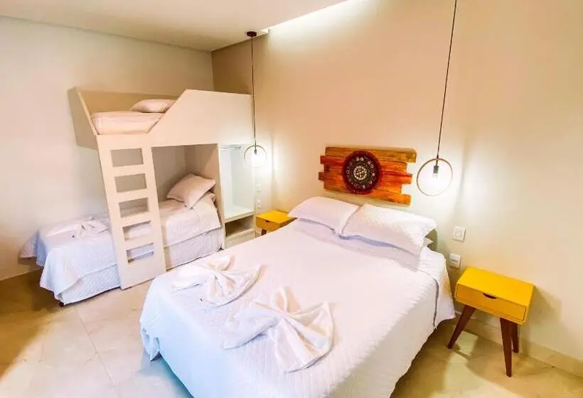 デラックスの４人部屋, Pousada Quintal Da Lua