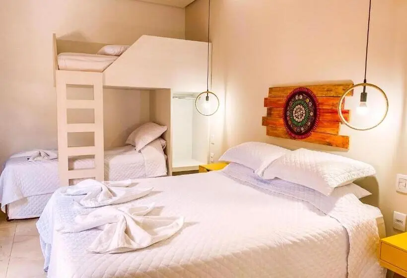 デラックスの４人部屋, Pousada Quintal Da Lua
