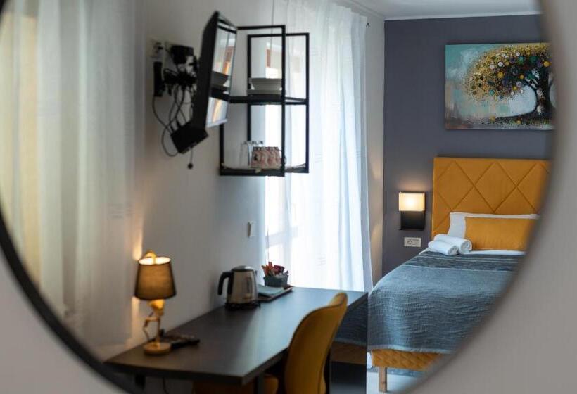 带阳台的三人标准间, House Bakica