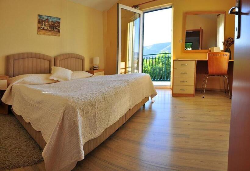 带1个卧室的高级公寓, House Bakica