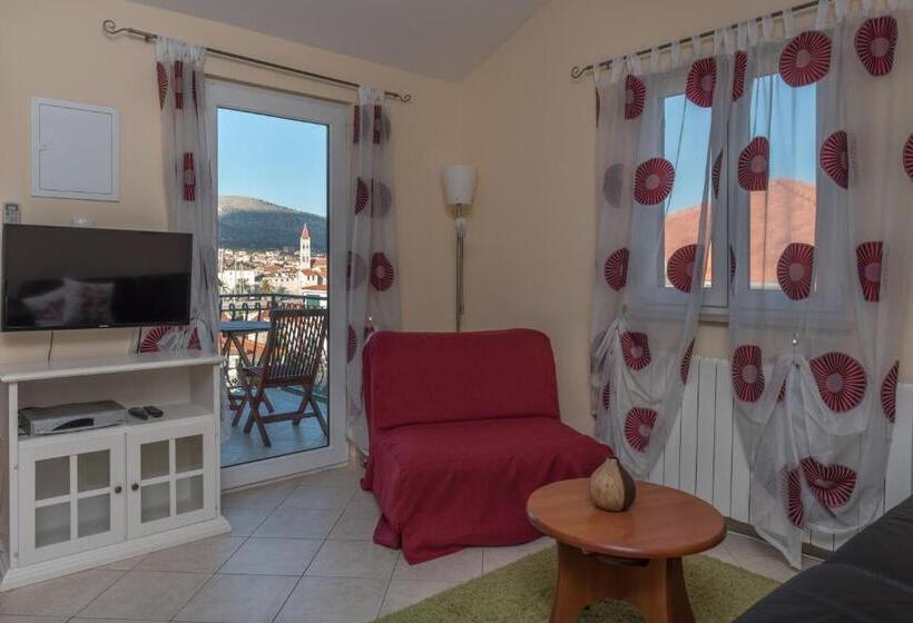 带1个卧室的高级公寓, House Bakica