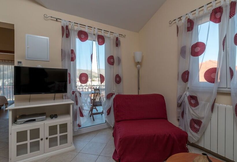 带1个卧室的高级公寓, House Bakica