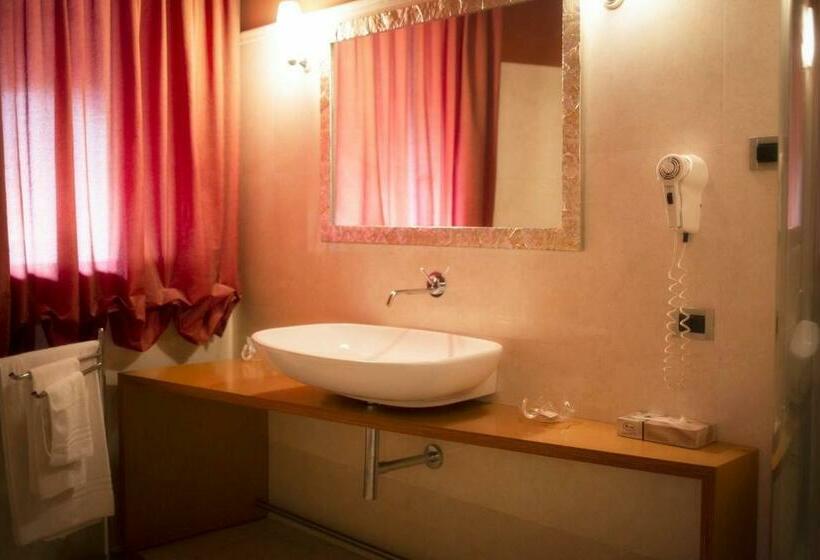 غرفة ديلوكس, Due Platani