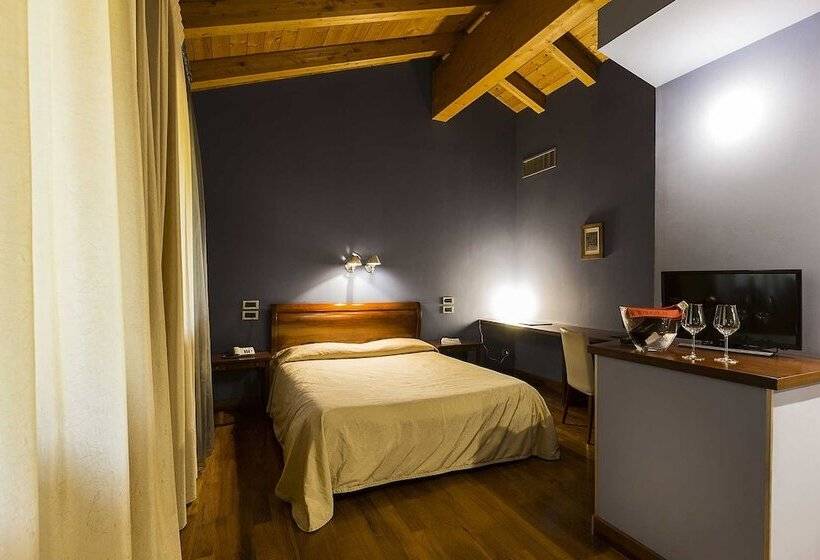 غرفة قياسية فردية, Due Platani