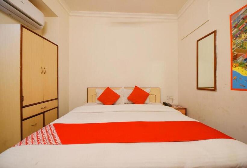 Quarto Basic, Oyo 22915 C M Regency