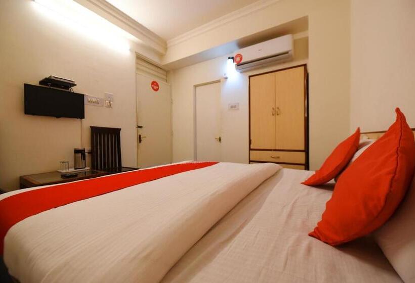 Quarto Basic, Oyo 22915 C M Regency