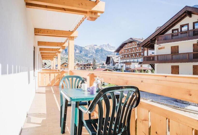 Апартаменты 1 Спальня, Residence Dolomia