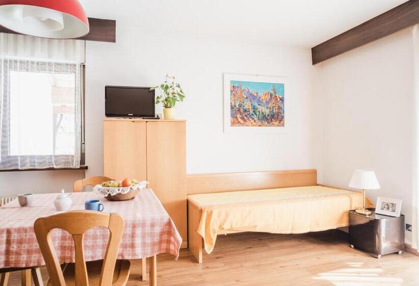 Студио Стандарт с Балконом, Residence Dolomia