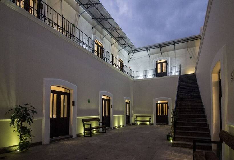 اتاق سوپریور, Business Real 500