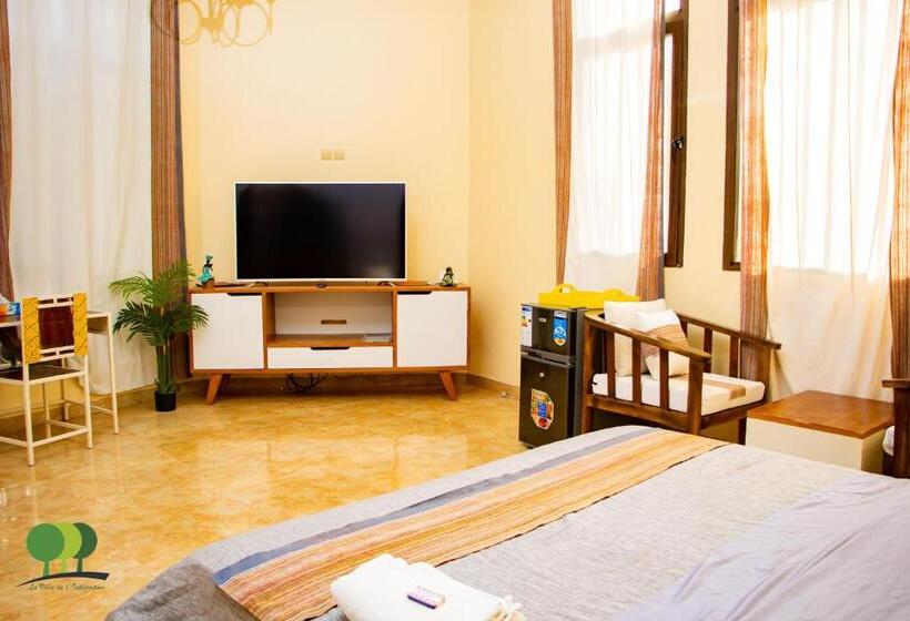 سوییت جونیور, Villa De L Integration