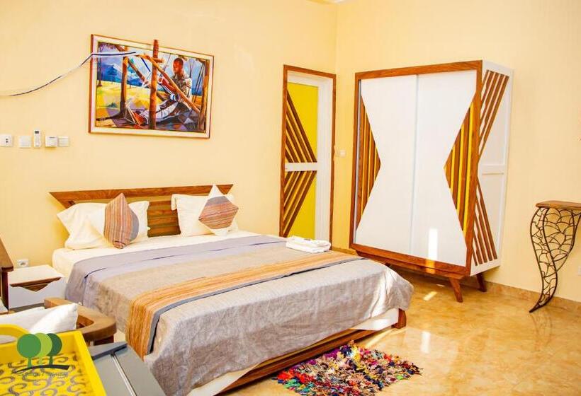 سوییت جونیور, Villa De L Integration