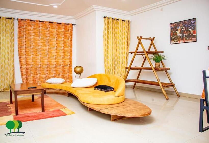 سوییت اجرایی, Villa De L Integration