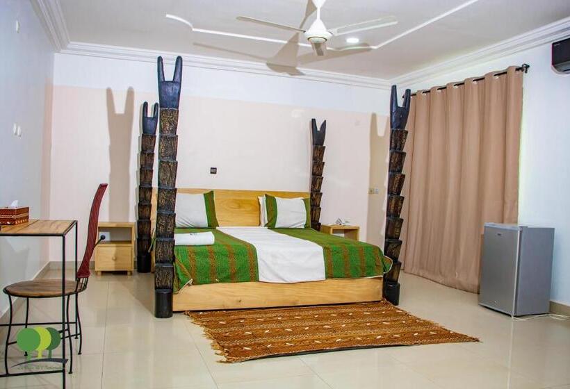 سوییت جونیور, Villa De L Integration