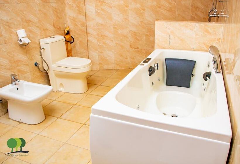 سوییت جونیور, Villa De L Integration