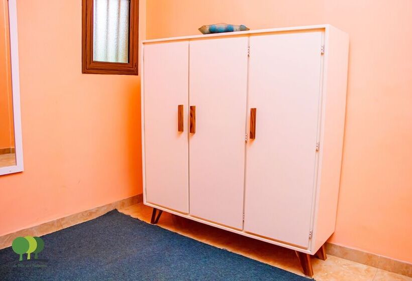 سوییت جونیور, Villa De L Integration