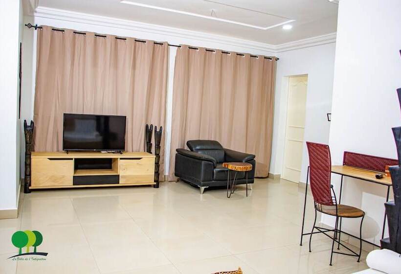 سوییت جونیور, Villa De L Integration