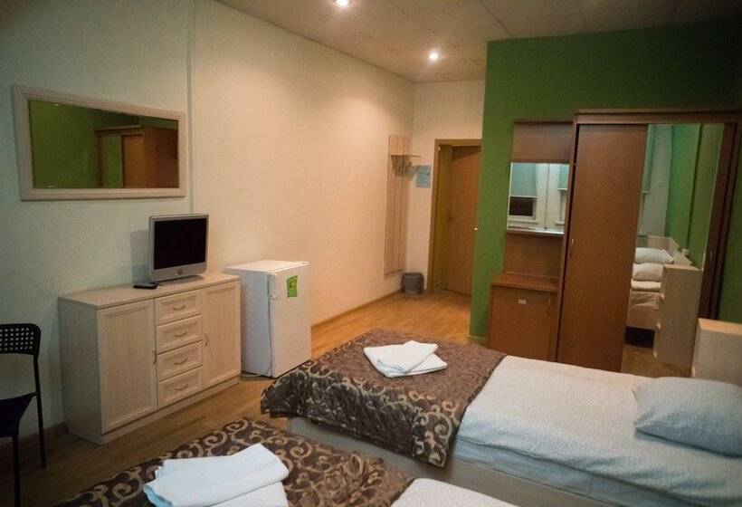 エコノミールーム, Central House Hotel   Hostel