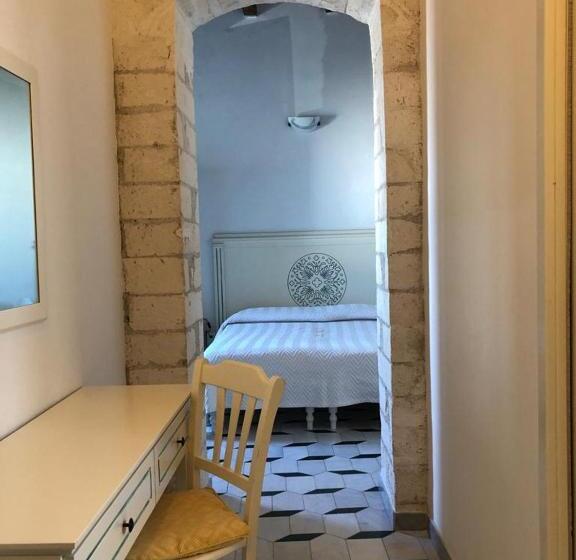 اتاق لوکس, Rocca Sul Mare