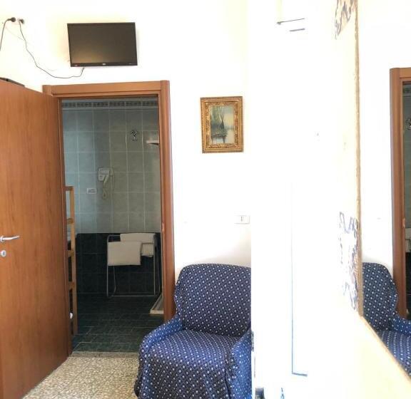 اتاق استاندارد با بالکن, Rocca Sul Mare