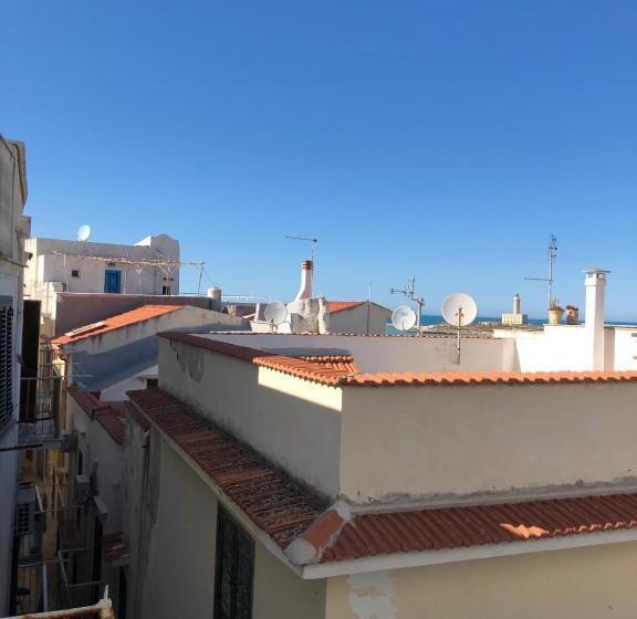 اتاق استاندارد با بالکن, Rocca Sul Mare