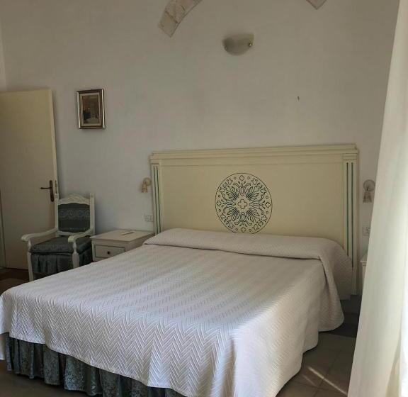 اتاق سوپریور با چشمانداز دریا, Rocca Sul Mare