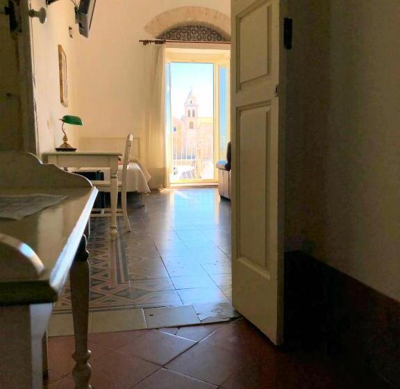 اتاق سه نفره دلوکس با چشمانداز دریا, Rocca Sul Mare