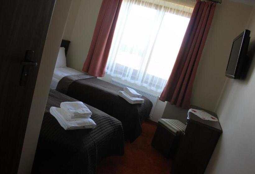 スタンダードルーム, Cedrowy Dworek