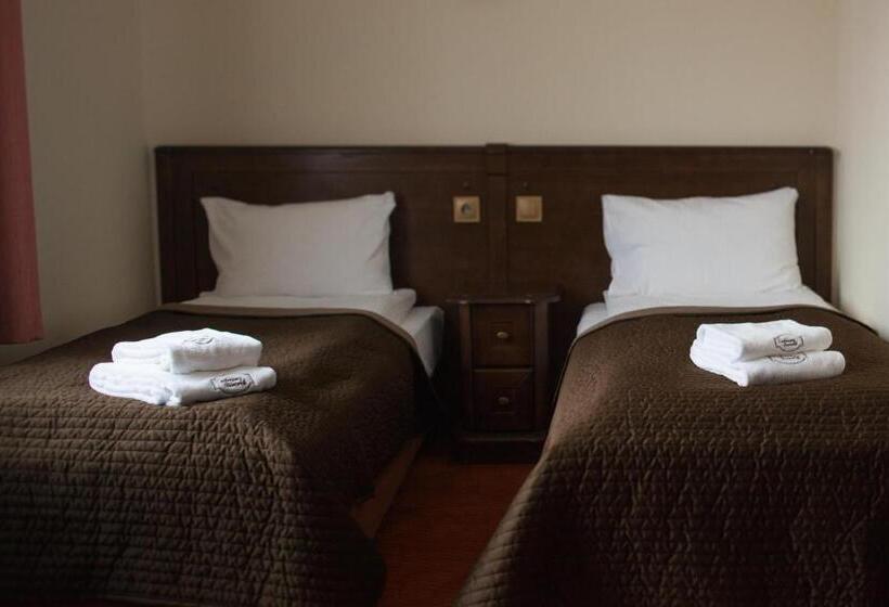 スタンダードルーム, Cedrowy Dworek