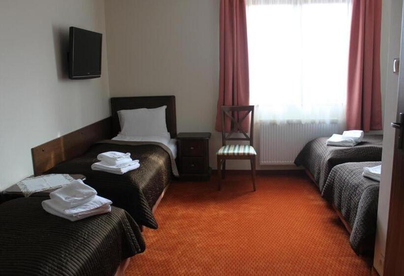 スタンダード４人部屋, Cedrowy Dworek