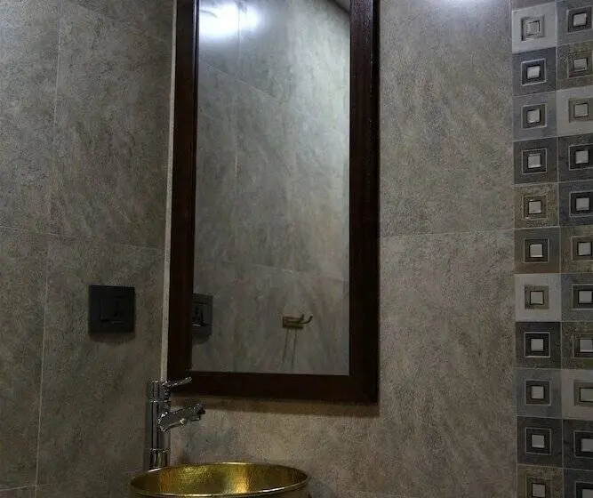 سوییت جونیور, Sabila Boutique