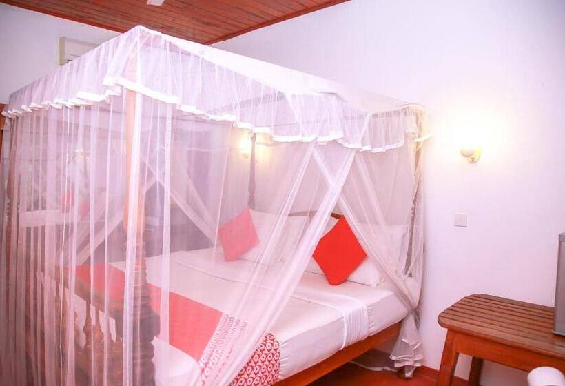 غرفة قياسية مزوَّدة بشُرفة, Surf Sea Breeze