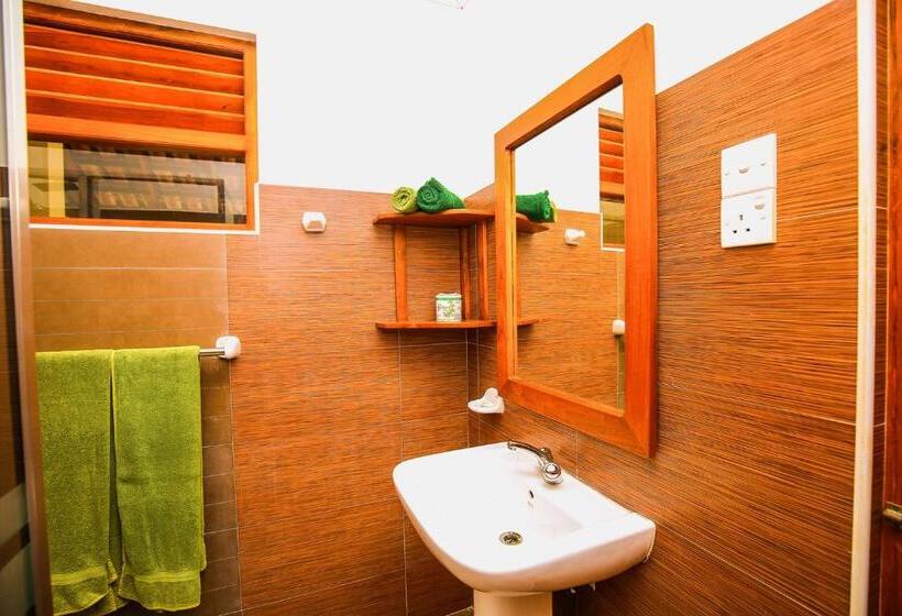 غرفة سوبيريور ثلاثية مطلّة علي البحر, Surf Sea Breeze