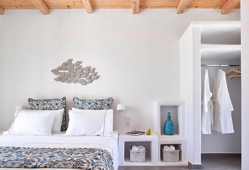 サイドオーシャンビュースタンダードルーム, Lithos Luxury Rooms