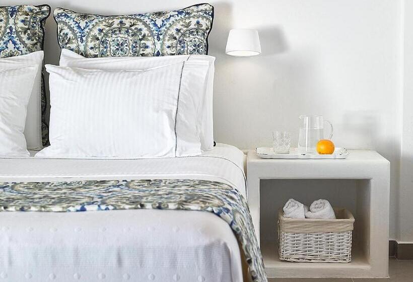 サイドオーシャンビュースタンダードルーム, Lithos Luxury Rooms