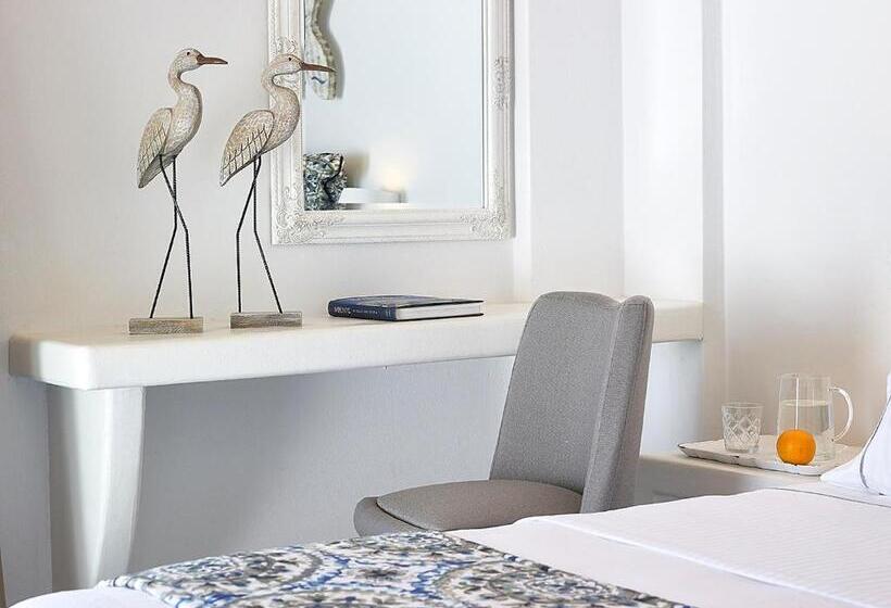 サイドオーシャンビュースタンダードルーム, Lithos Luxury Rooms