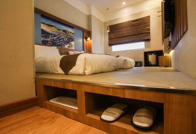 스탠다드 룸, Kuretakeso Kemang