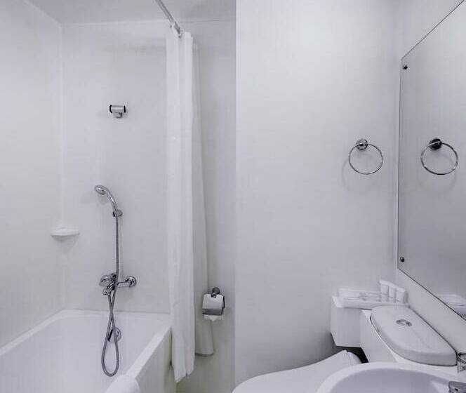 이그제큐티브 룸, Kuretakeso Kemang