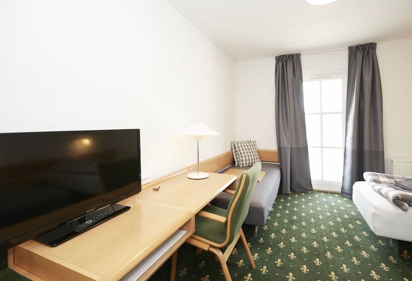 חדר סטנדרט, Osted