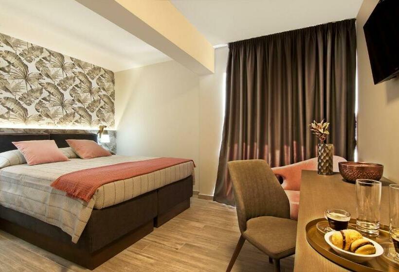 غرفة سوبيريور ذات إطلالة جانبية على البحر, Maison 66, Riviera Hotels