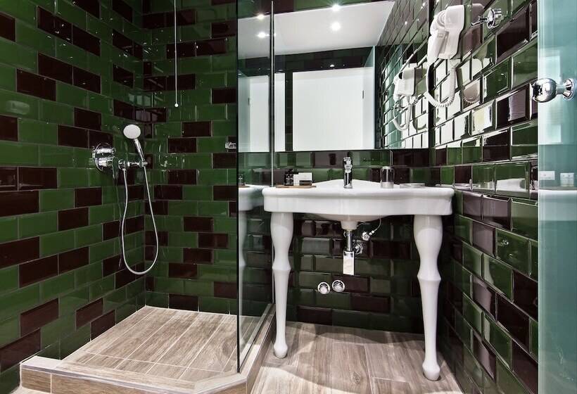 غرفة سوبيريور ذات إطلالة جانبية على البحر, Maison 66, Riviera Hotels